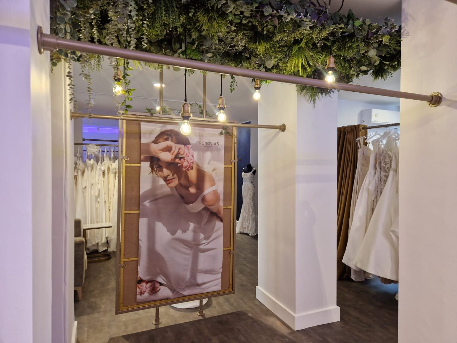 Professional On Site Welding Lincolnshire and shop fitting image